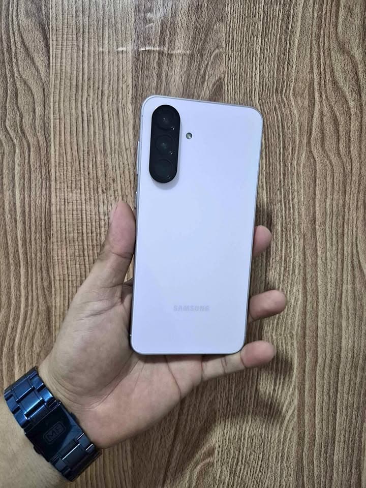 Samsung S23 128GB 16GB RAM Blanco Batería 92%